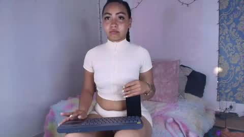 Snapshot of charlotte_princess_1 chatting on April 26, 2026, 12:52 am charlotte_princess_1 online show from April 26, 2026, 12:52 am