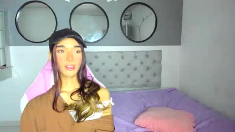 Snapshot of charlotte_skiinny chatting on November 27, 2025, 3:30 am charlotte skiinny online show from November 27, 2025, 3:30 am