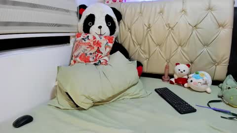 Snapshot of charlottee07 chatting on February 7, 2026, 2:04 am charlottee07 online show from February 7, 2026, 2:04 am