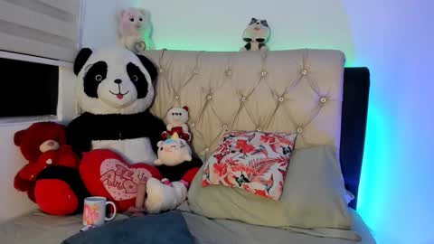 Snapshot of charlottee07 chatting on February 20, 2026, 2:30 am charlottee07 online show from February 20, 2026, 2:30 am