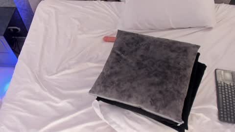 Charlotte  online show from January 28, 2025, 1:39 am