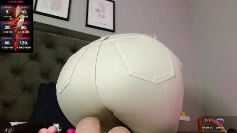 CharlotteLemke online show from September 17, 2025, 1:46 pm