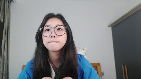 Snapshot of charlottelin chatting on December 17, 2024, 6:20 pm Charlotte online show from December 17, 2024, 6:20 pm