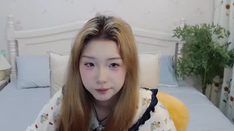 Snapshot of charlottelin chatting on September 24, 2025, 7:06 pm Charlotte online show from September 24, 2025, 7:06 pm