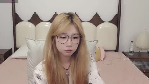 Snapshot of charlottelin chatting on November 8, 2025, 3:23 pm Charlotte online show from November 8, 2025, 3:23 pm