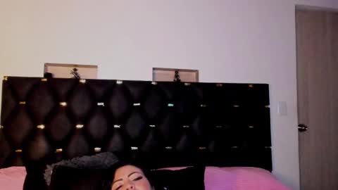 Snapshot of charlottemeyerr chatting on February 8, 2025, 9:57 pm charlot online show from February 8, 2025, 9:57 pm