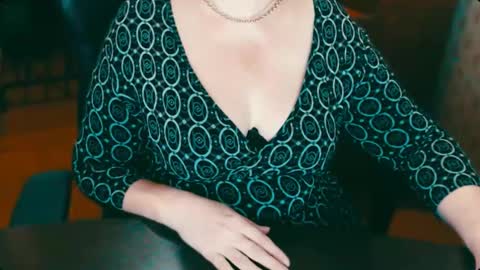 CharlotteXTasty online show from February 12, 2025, 4:22 pm