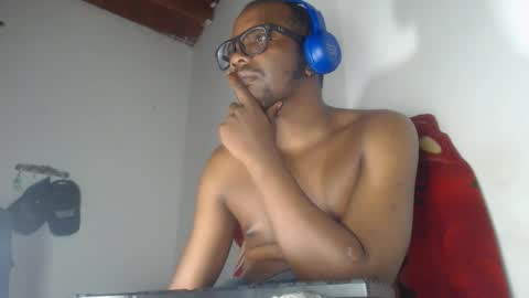 charly_vergonti_ online show from September 15, 2025, 10:04 am