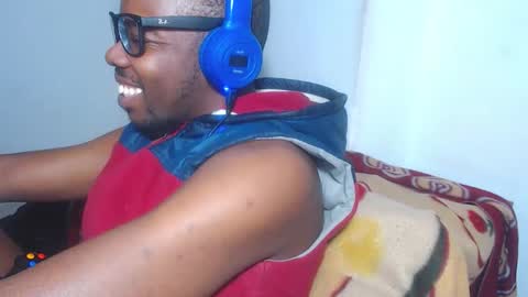 charly_vergonti_ online show from October 5, 2025, 9:51 am