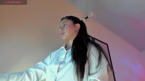 Snapshot of charm_jenys chatting on December 12, 2024, 10:20 pm Charm alessa online show from December 12, 2024, 10:20 pm