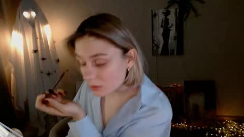 Michelle  online show from November 6, 2025, 2:23 am