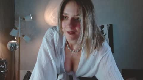 Michelle  online show from June 8, 2026, 6:25 am