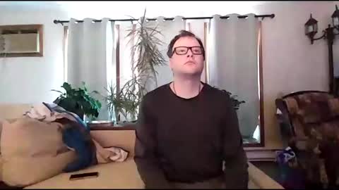 Snapshot of charmingatom chatting on November 22, 2025, 4:28 pm charmingatom online show from November 22, 2025, 4:28 pm