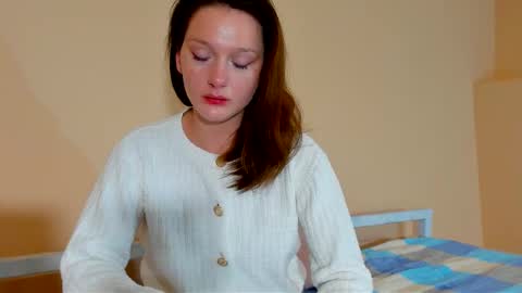 Snapshot of charmingkatie chatting on October 19, 2025, 2:50 pm katie online show from October 19, 2025, 2:50 pm