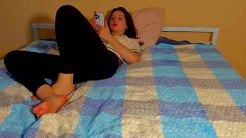 Snapshot of charmingkatie chatting on October 25, 2025, 5:51 pm katie online show from October 25, 2025, 5:51 pm