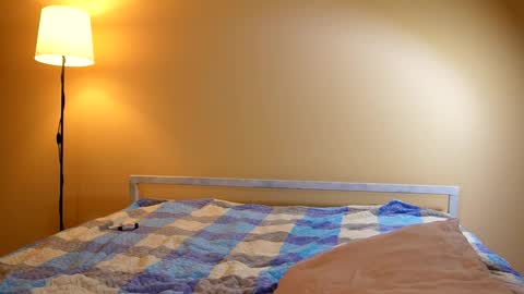 katie online show from December 5, 2025, 12:14 pm