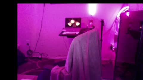 Chase2Attract online show from February 21, 2026, 1:06 am