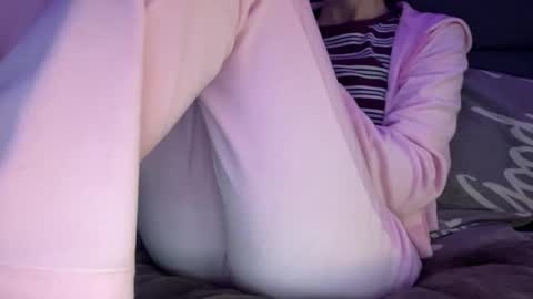 Snapshot of chase_vicky chatting on April 19, 2026, 7:38 pm Vicky online show from April 19, 2026, 7:38 pm