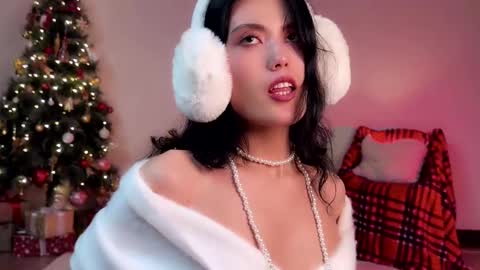 Snapshot of chasmic chatting on December 23, 2024, 5:39 am JASMINE   usually going live about 2 am UTC  online show from December 23, 2024, 5:39 am