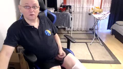 Snapshot of chatskor chatting on February 3, 2025, 6:56 am Egor Skornyakov online show from February 3, 2025, 6:56 am