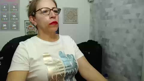 CHAYLA VICTORIA RUIZ  online show from September 23, 2025, 11:41 pm