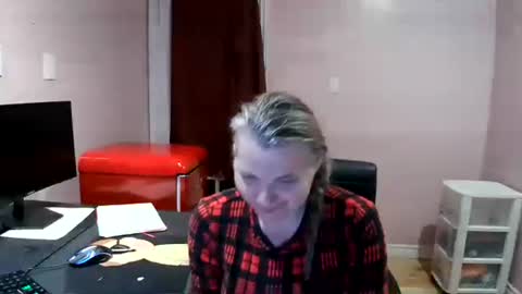 chealsiek online show from October 30, 2025, 12:45 am