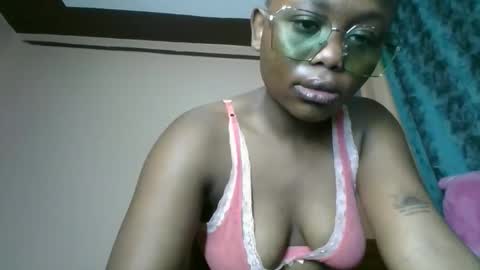 Snapshot of cheeky_charms chatting on May 17, 2026, 1:58 am cheeky_charms online show from May 17, 2026, 1:58 am