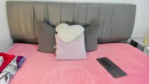 Cherlyn online show from February 4, 2025, 1:27 pm