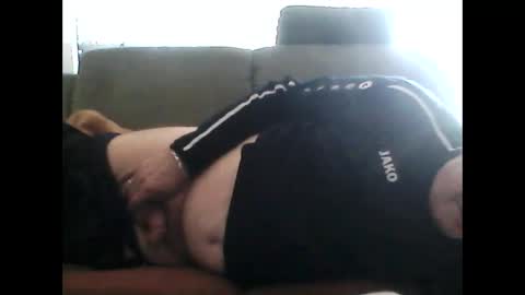 Snapshot of cheesy4444 chatting on February 11, 2025, 12:05 pm Tom online show from February 11, 2025, 12:05 pm