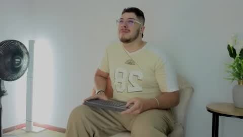Snapshot of chel_seth chatting on May 11, 2026, 3:34 am online show from May 11, 2026, 3:34 am
