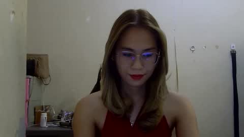 chelly4u69 online show from September 24, 2025, 4:38 am