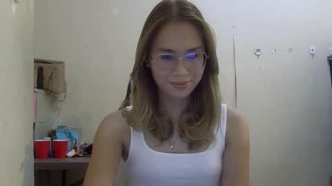 chelly4u69 online show from September 29, 2025, 4:50 am