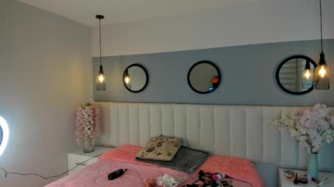 chelsea_bolton_ online show from April 6, 2026, 12:28 pm