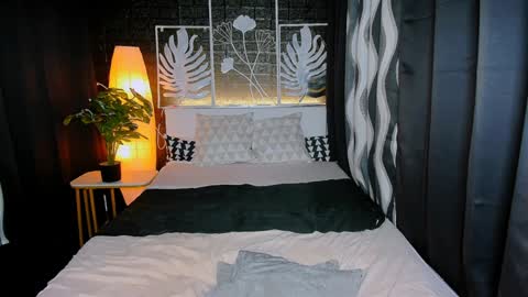 Snapshot of chelseariches chatting on January 7, 2025, 10:08 pm Hello ur lovely Chelsea online show from January 7, 2025, 10:08 pm