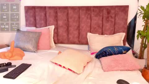   online show from March 25, 2026, 9:10 pm