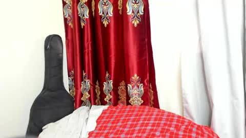 Snapshot of cherry_falls chatting on June 3, 2026, 9:34 am cherry_falls online show from June 3, 2026, 9:34 am