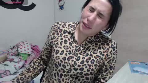 Snapshot of cherry_hc chatting on October 11, 2025, 2:44 am Nezumy Rey online show from October 11, 2025, 2:44 am