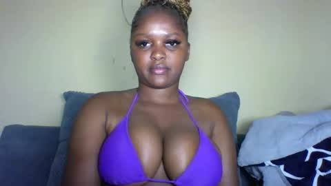 cherry_mufinn online show from January 8, 2026, 6:59 am