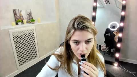 cherry_pr1ce online show from December 10, 2024, 1:00 am