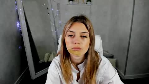 cherry_pr1ce online show from February 17, 2025, 12:10 am