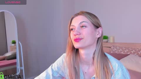 cherry_pr1ce online show from January 19, 2026, 12:58 am