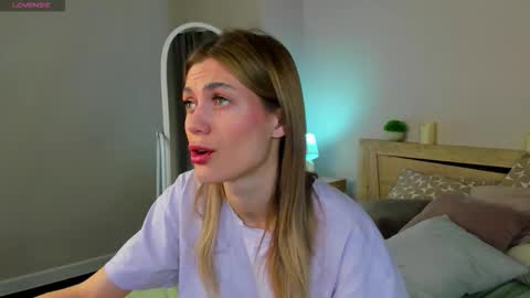 cherry_pr1ce online show from February 1, 2026, 11:25 pm