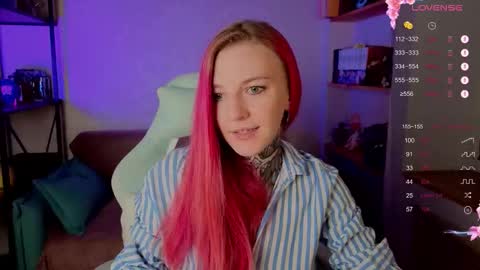 Roxy online show from October 25, 2025, 9:09 pm