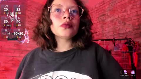 Snapshot of cherry_xoxx chatting on October 3, 2025, 11:29 am     online show from October 3, 2025, 11:29 am