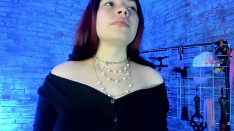 Snapshot of cherry_xoxx chatting on October 17, 2025, 11:35 am     online show from October 17, 2025, 11:35 am
