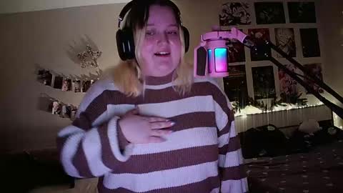 cherrybaby_0 online show from December 30, 2024, 1:47 pm