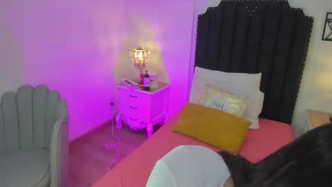 Cherry online show from December 22, 2025, 12:24 pm