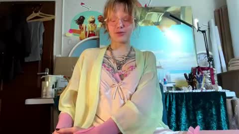 Snapshot of cherrylcornes chatting on April 30, 2026, 12:11 pm Nika online show from April 30, 2026, 12:11 pm
