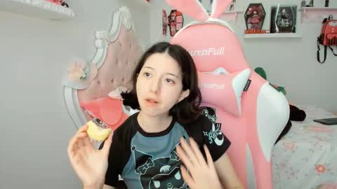 cherrycute666 online show from October 10, 2025, 9:14 pm