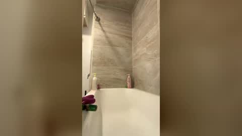 cherrymilkk online show from June 10, 2026, 7:29 am